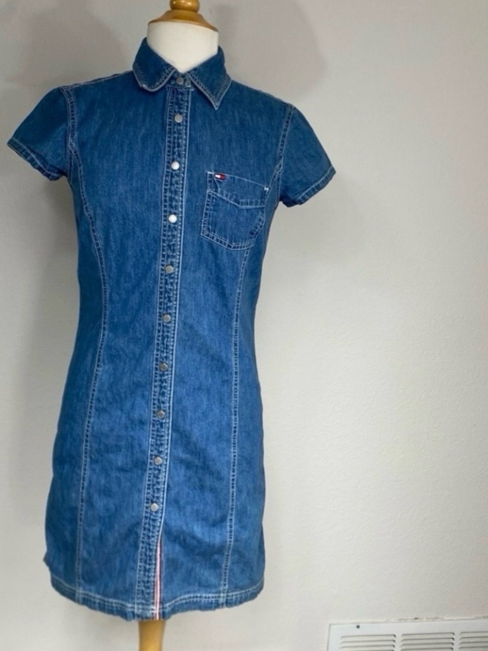 Tommy Hilfiger Women's Blue Denim Short Sleeve Button Down Dress Size 4 Western